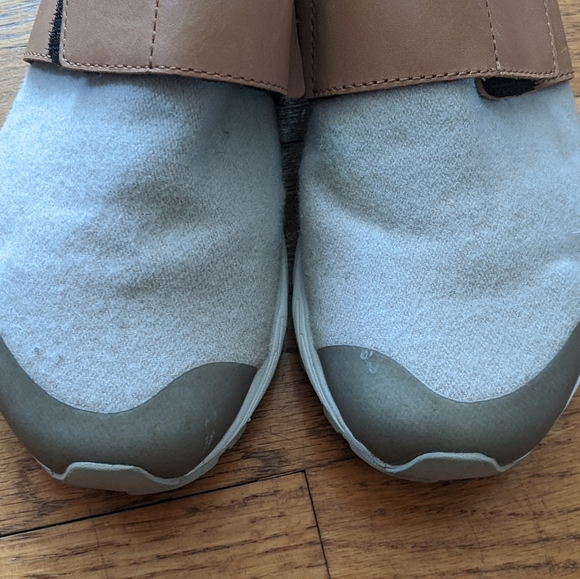 Merrell Leather Strap Sneakers - Picture 5 of 6